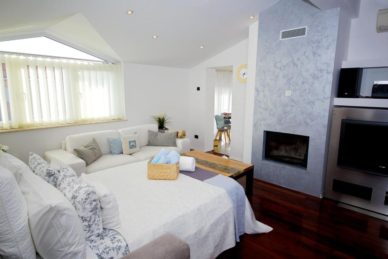 Apartment Leonardo Rovinj Bagian luar foto